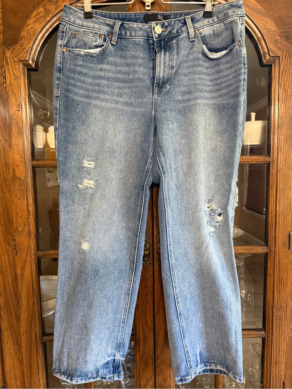 1822 Denim ankle length distressed jeans size 14
